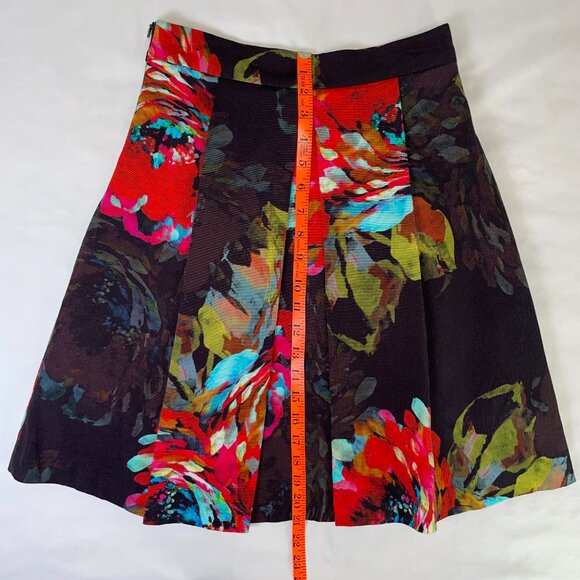 Trina Turk Julienne Trousdale Floral Pleated Skirt Knee Length Size 0 - Picture 8 of 11